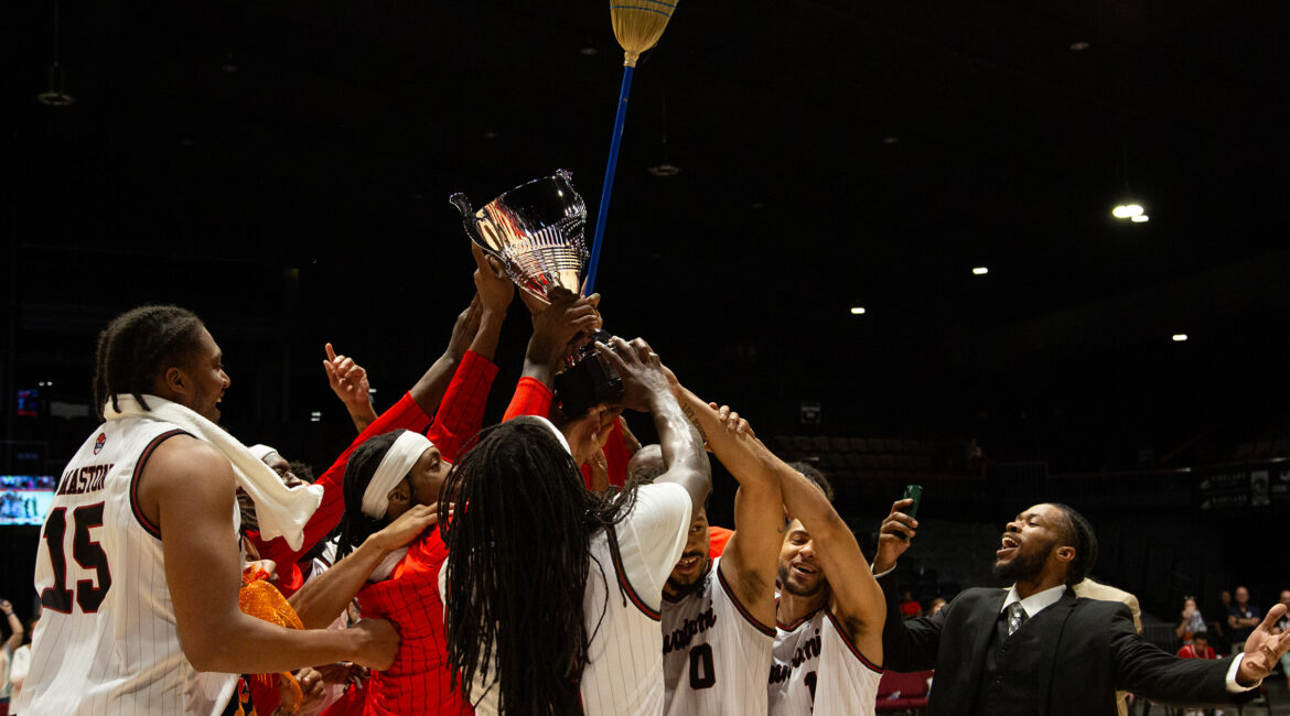 Team with Central Conference trophy